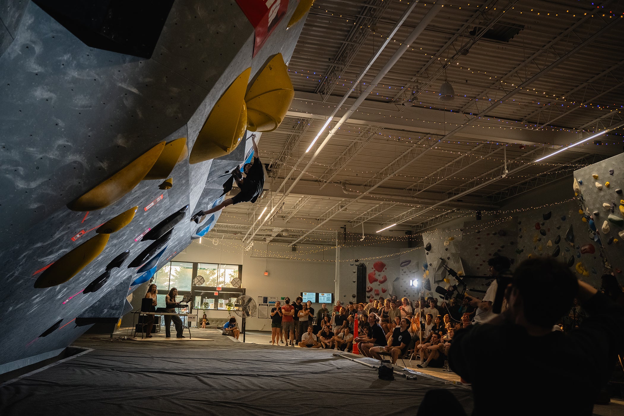 Commas   LARGE EDGE 2 | Kilter @ Cambridge Classic Bouldering Competition